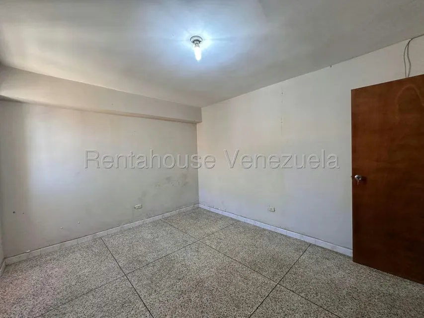 Apartamento (1 Nivel) en Venta en Zona Centro, Aragua - 29