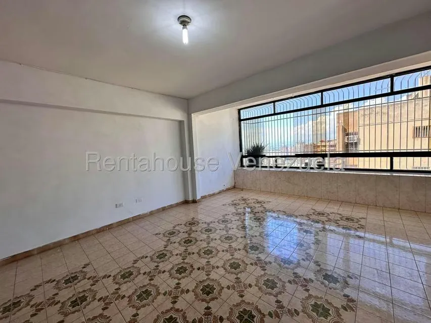 Apartamento (1 Nivel) en Venta en Zona Centro, Aragua - 10