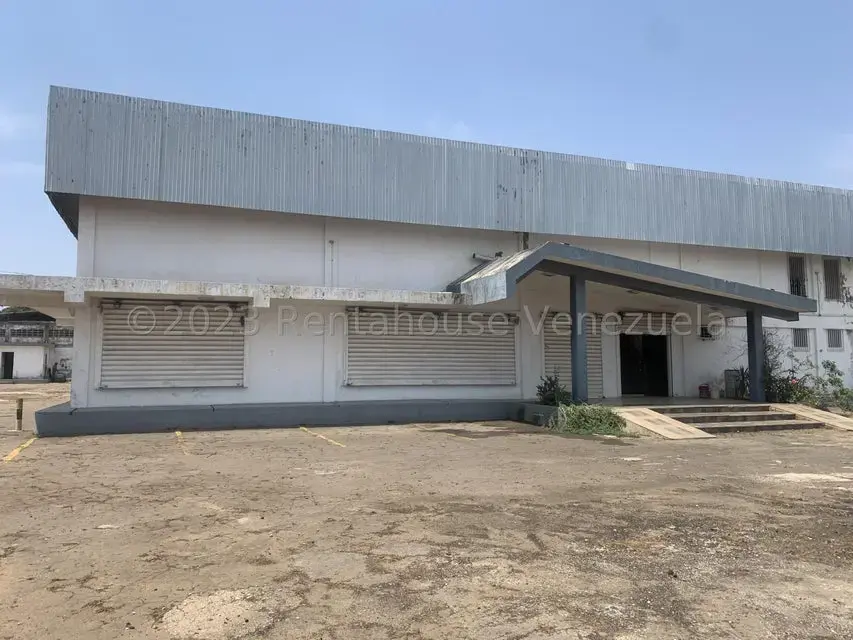 Local Comercial en Venta en Avenida Goajira, Zulia