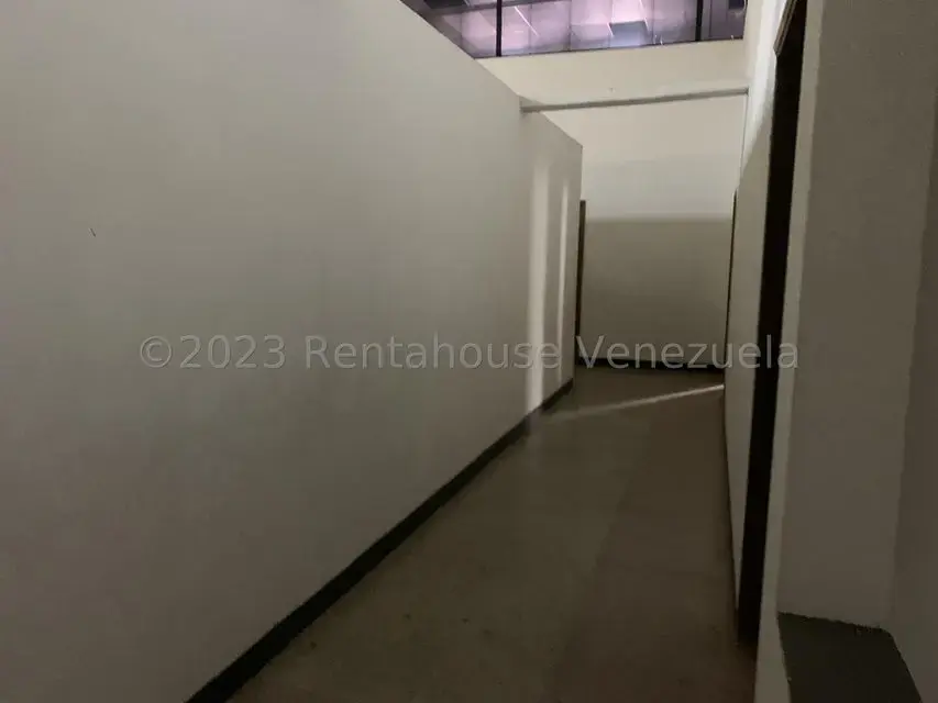 Local Comercial en Venta en Avenida Goajira, Zulia - 11