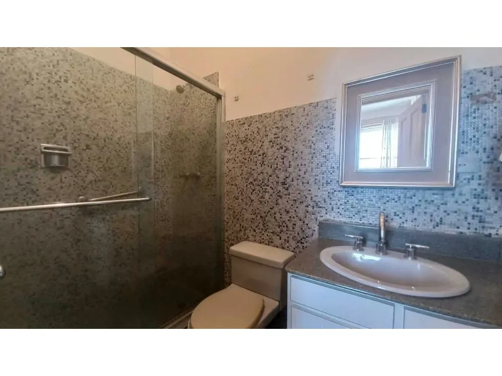 Se vende casa 900m2 La Lagunita 0678 - 22