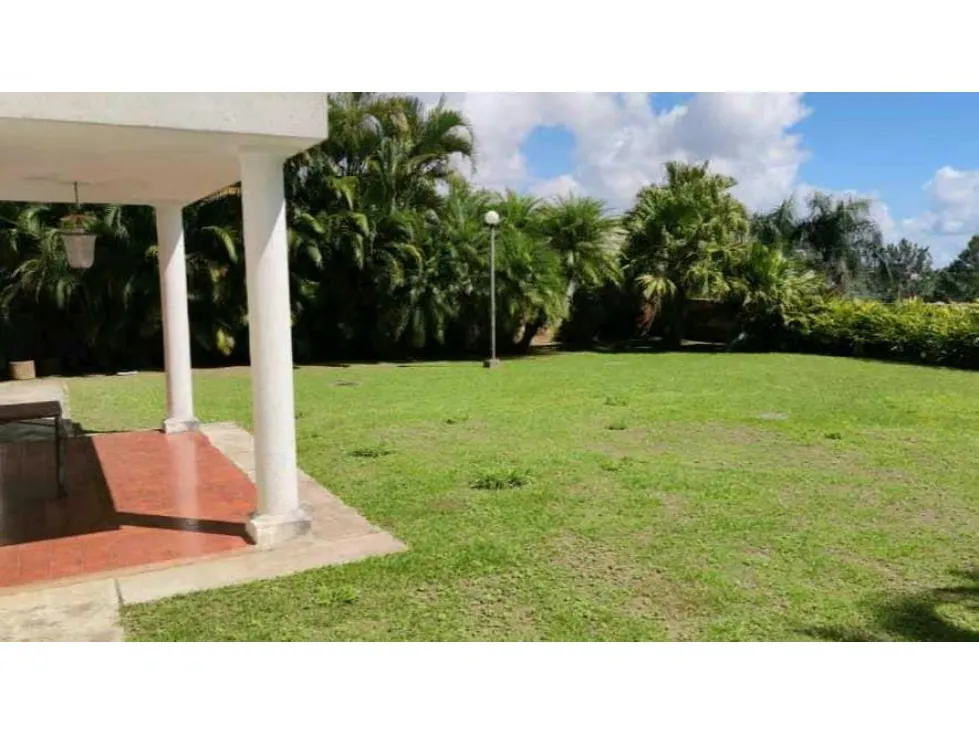 Se vende casa 900m2 La Lagunita 0678 - 29