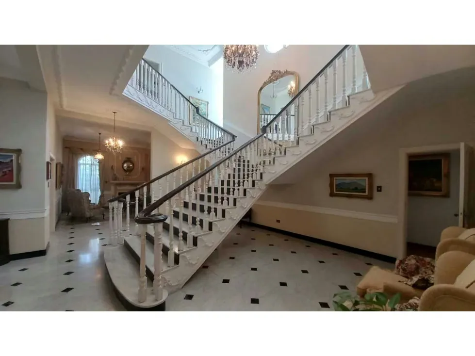 Se vende casa 900m2 La Lagunita 0678 - 8