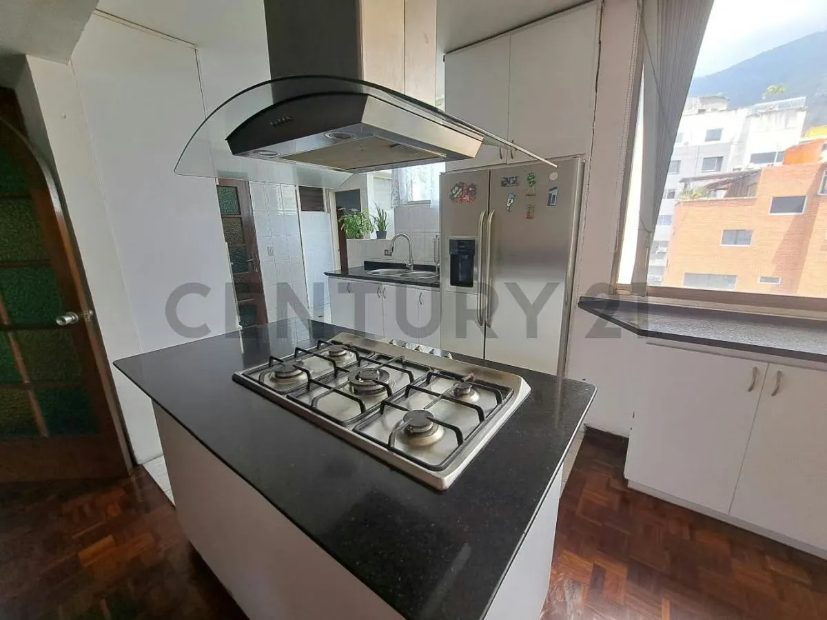 Sub penthouse de 215 m² con vista al Ávila en Colinas de Los Caobos - 3