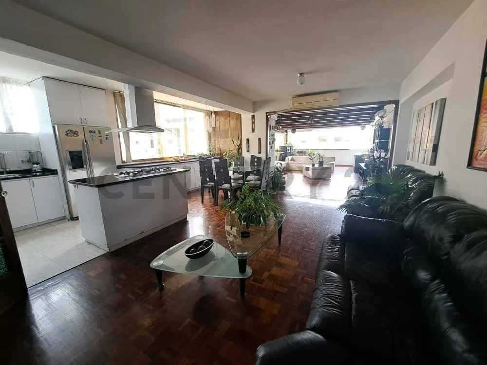 Sub penthouse de 215 m² con vista al Ávila en Colinas de Los Caobos - 4