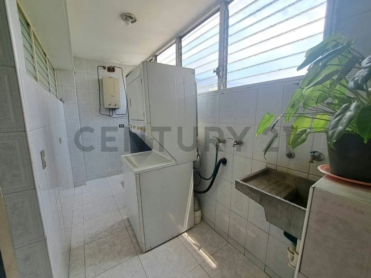 Sub penthouse de 215 m² con vista al Ávila en Colinas de Los Caobos - 7