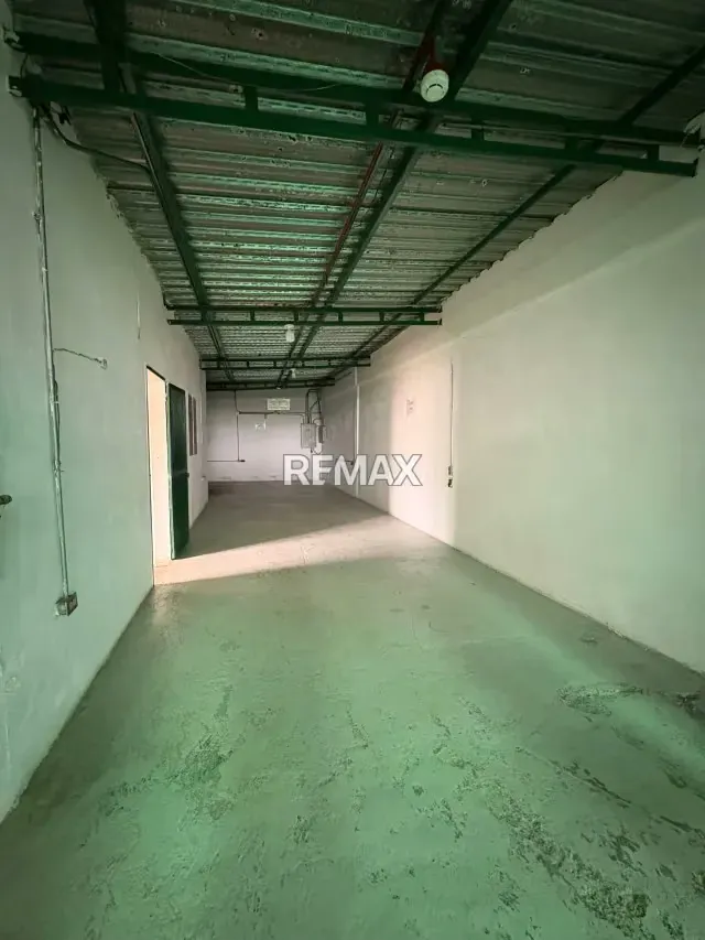 En Venta Galpón con local comercial en San Francisco Zona Noroeste - 11