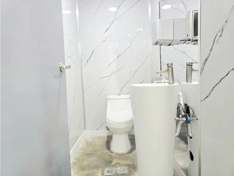 Vendo y Alquilo Casa Comercial en San Román a Pie de Calle Remodelada - 31