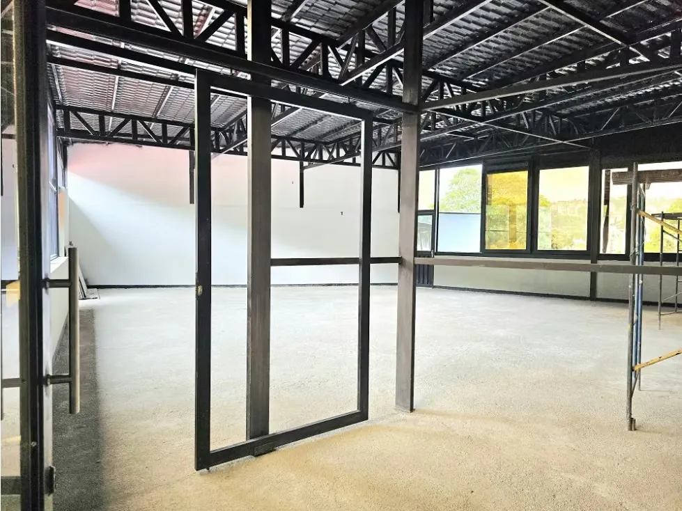 Vendo y Alquilo Casa Comercial en San Román a Pie de Calle Remodelada - 51