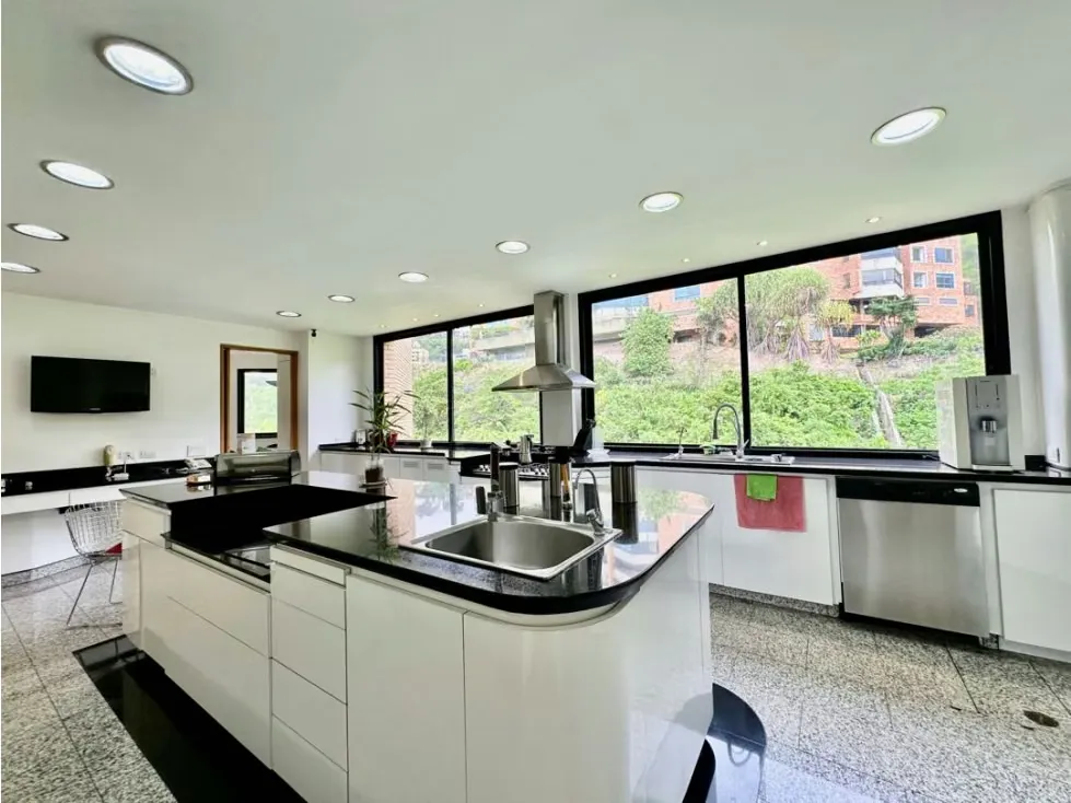 Se vende PH 1.100m2 6h+2s+ch/7b/7p Colinas de Valle Arriba - 12