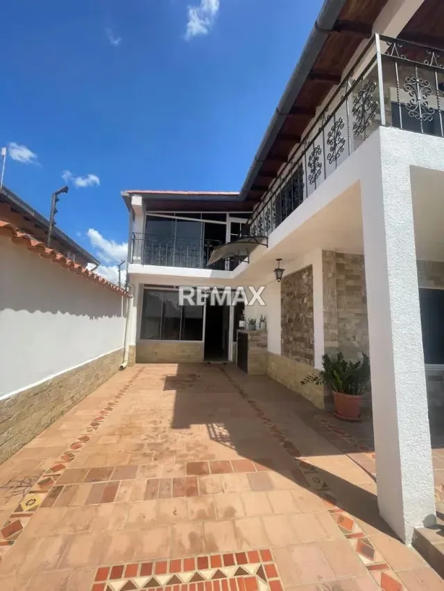 VENDO CASA EN URB VILLAS DEL BOSQUE EN CABUDARE - 2