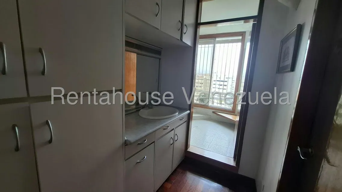 Apartamento (1 Nivel) en Venta en La Florida, Distrito Metropolitano - 21