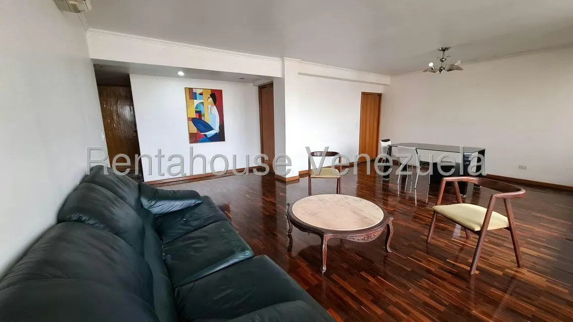 Apartamento (1 Nivel) en Venta en La Florida, Distrito Metropolitano - 5