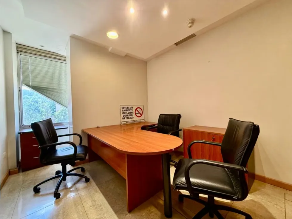 Se alquila oficina 368m2 Las Mercedes - 12