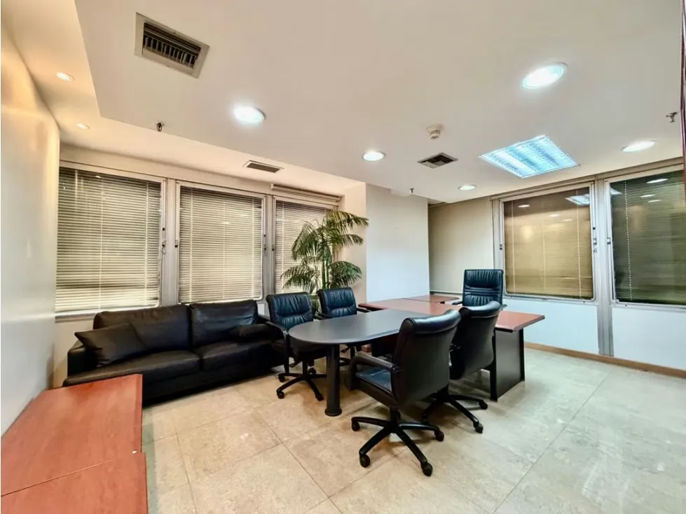 Se alquila oficina 368m2 Las Mercedes - 13
