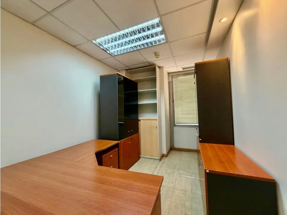 Se alquila oficina 368m2 Las Mercedes - 7