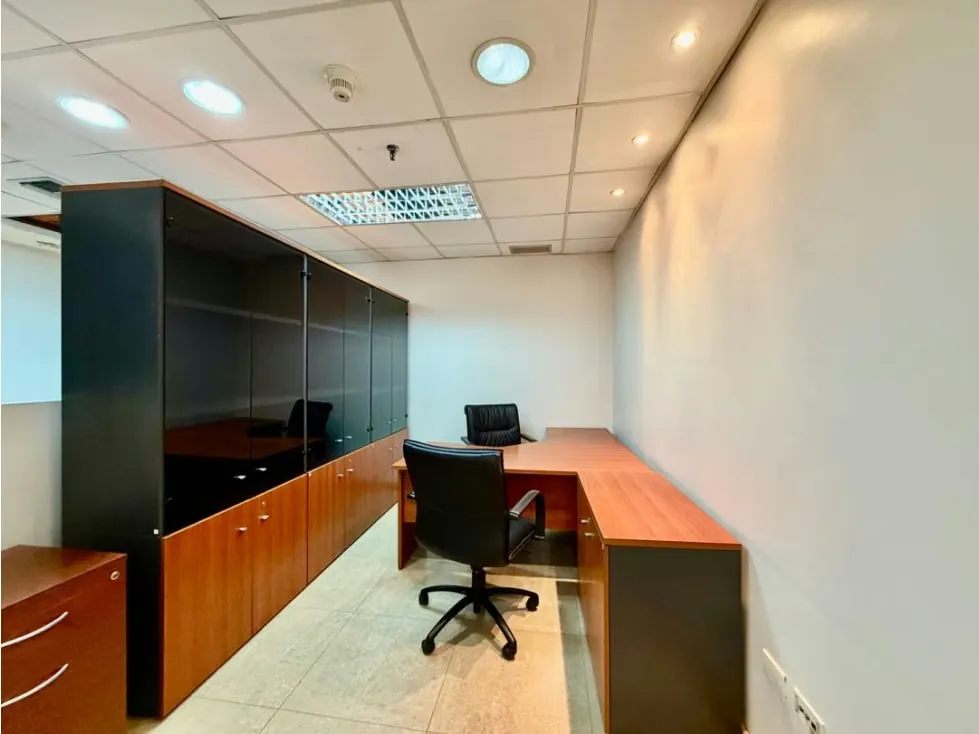 Se alquila oficina 368m2 Las Mercedes - 10