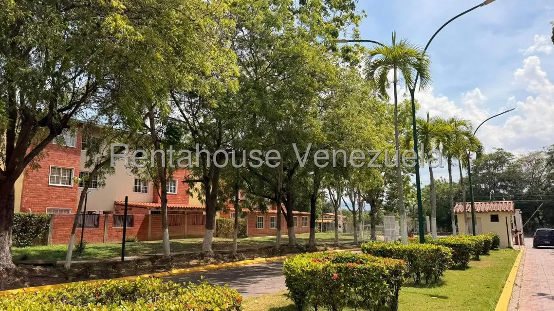 Apartamento (Planta Baja) en Venta en Valle Grande, Miranda