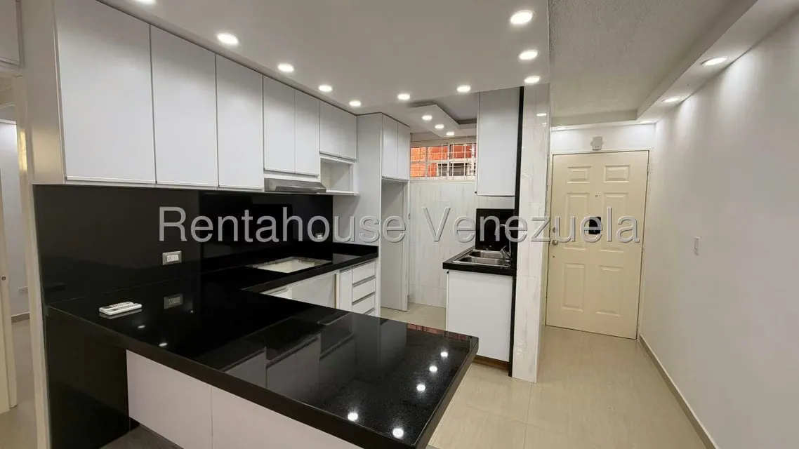 Apartamento (Planta Baja) en Venta en Valle Grande, Miranda - 12