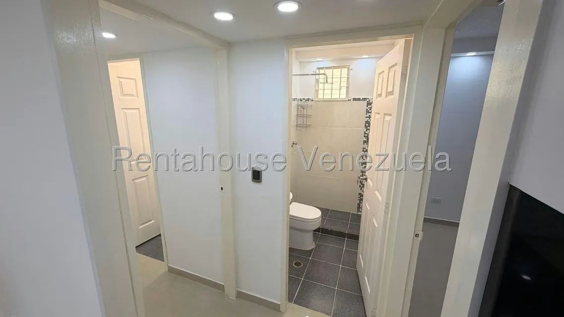 Apartamento (Planta Baja) en Venta en Valle Grande, Miranda - 29
