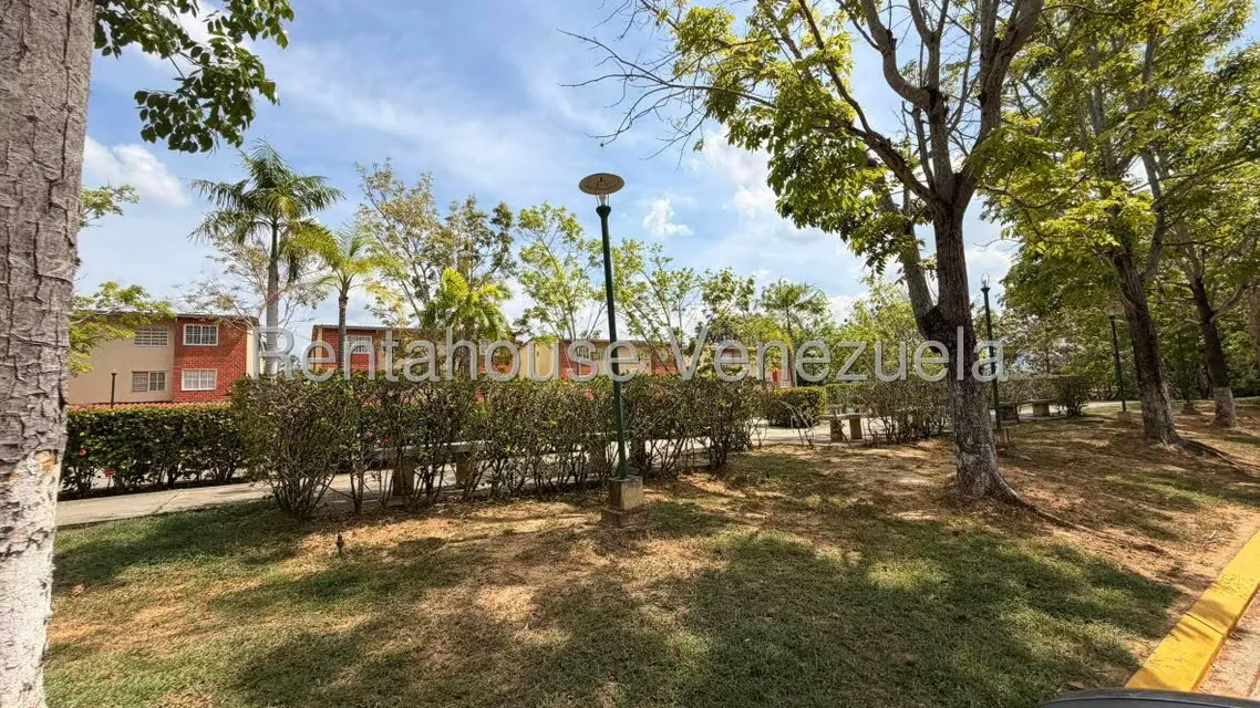 Apartamento (Planta Baja) en Venta en Valle Grande, Miranda - 3