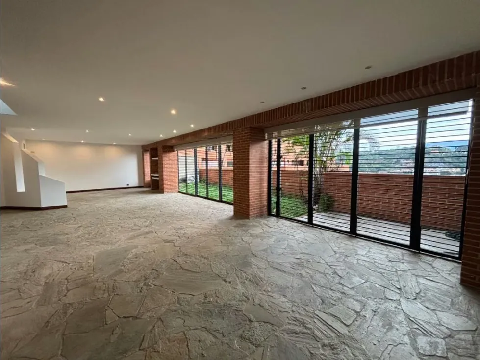 Se vende PB duplex 489.84m2 3H+S/3.5B+S/3P. La Alameda - 9