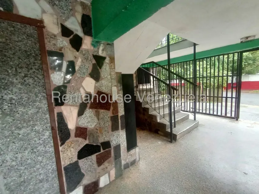 Apartamento (1 Nivel) en Venta en Menca de Leoni, Miranda - 2