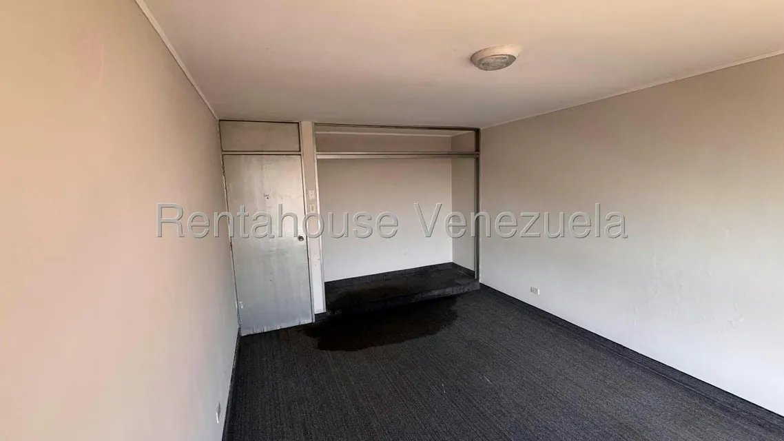 Oficina en Alquiler en Avenida Bella Vista, Zulia - 8