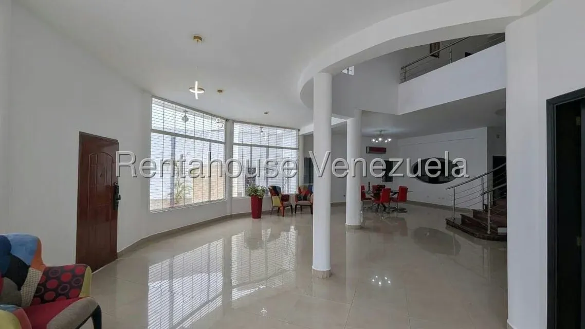 Casa (Duplex) en Venta en La Viña, Carabobo - 12