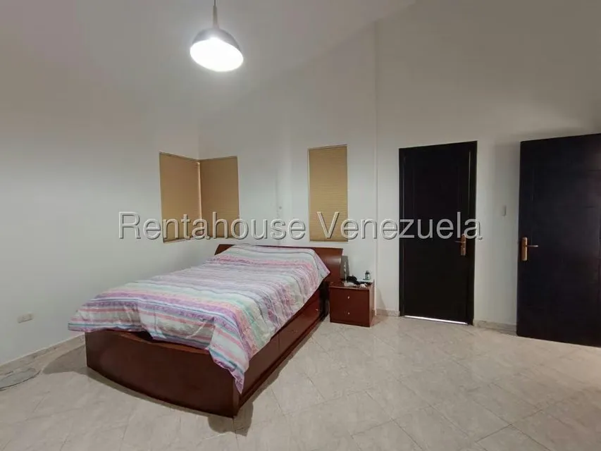 Casa (Duplex) en Venta en La Viña, Carabobo - 48