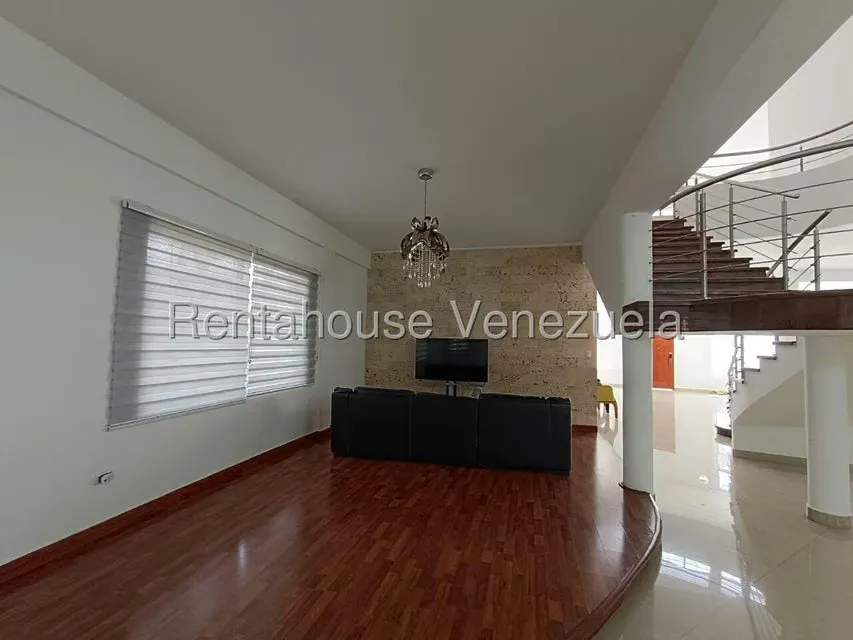 Casa (Duplex) en Venta en La Viña, Carabobo - 10
