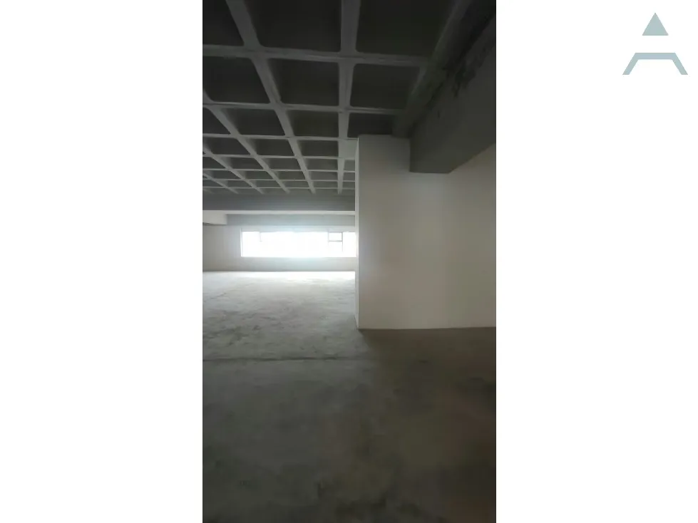 Se alquila Oficina 160m² Las Mercedes - 4