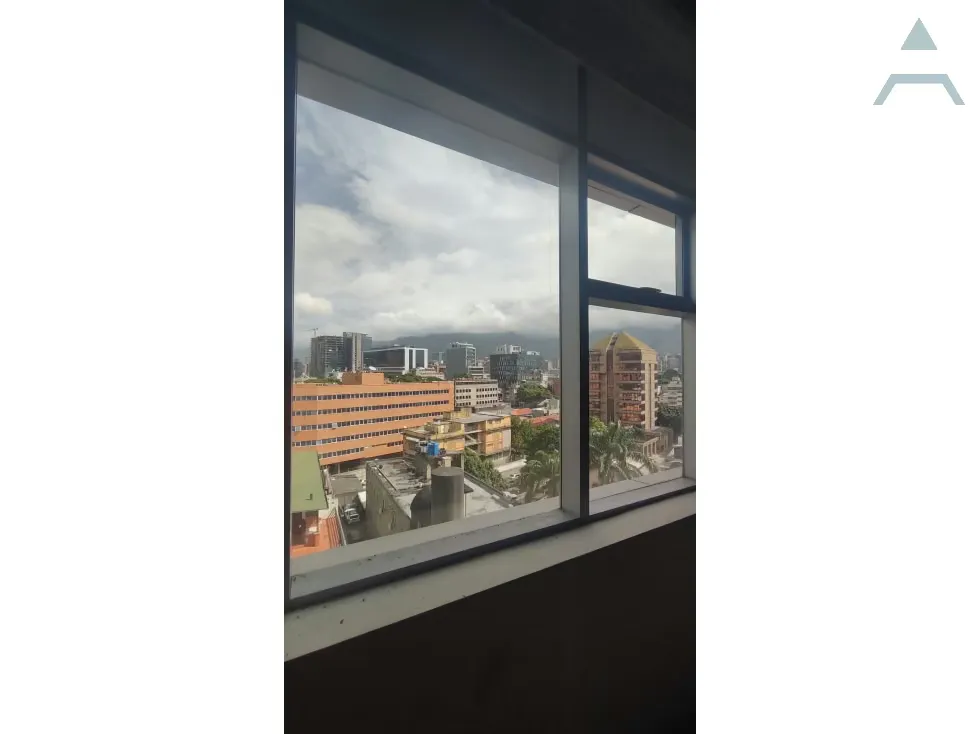 Se alquila Oficina 160m² Las Mercedes - 7