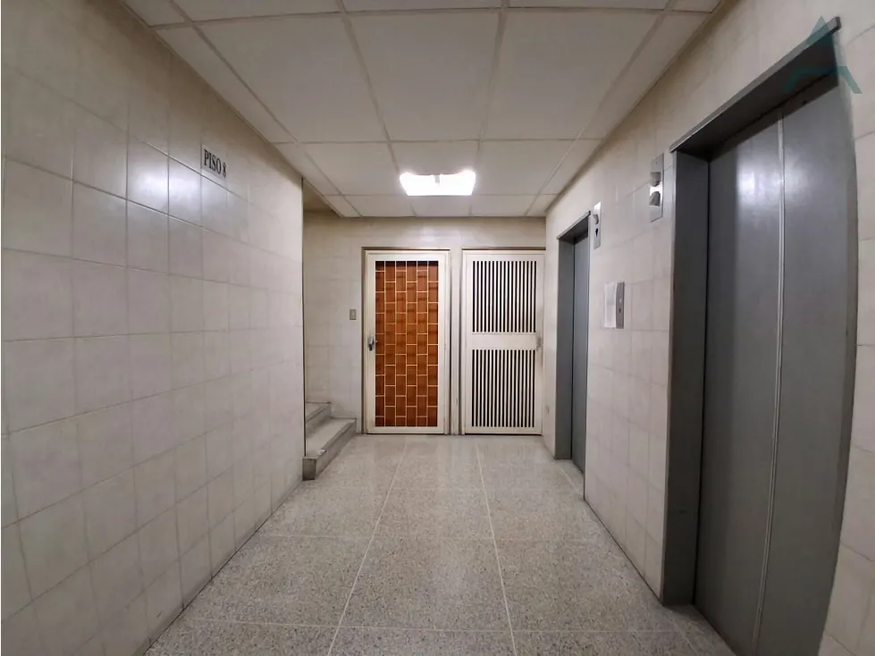 Se vende Edificio 4705m² Av Libertador - 12
