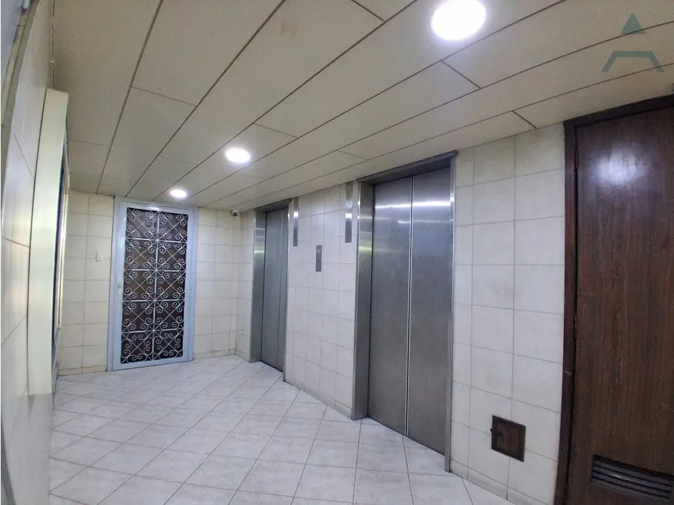 Se vende Edificio 4705m² Av Libertador - 4
