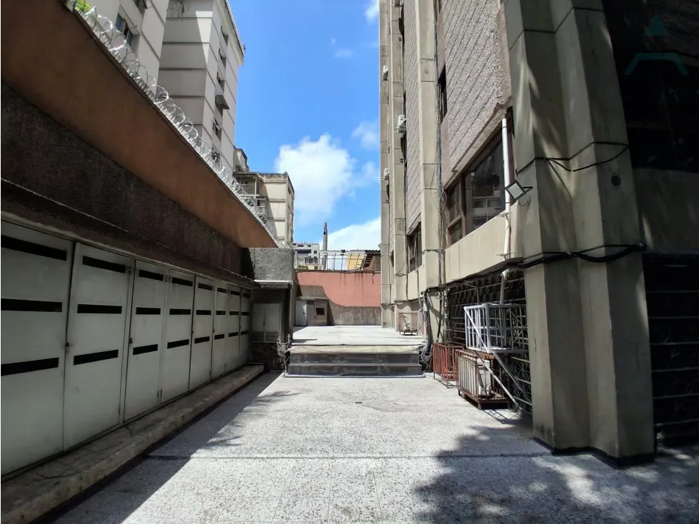 Se vende Edificio 4705m² Av Libertador - 37