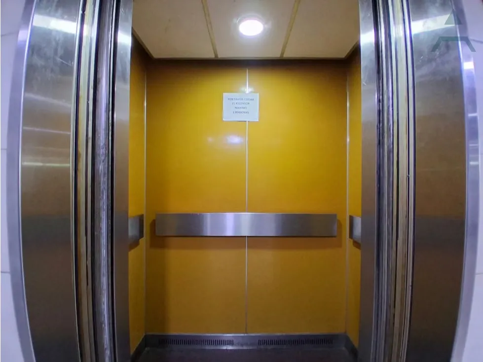Se vende Edificio 4705m² Av Libertador - 5