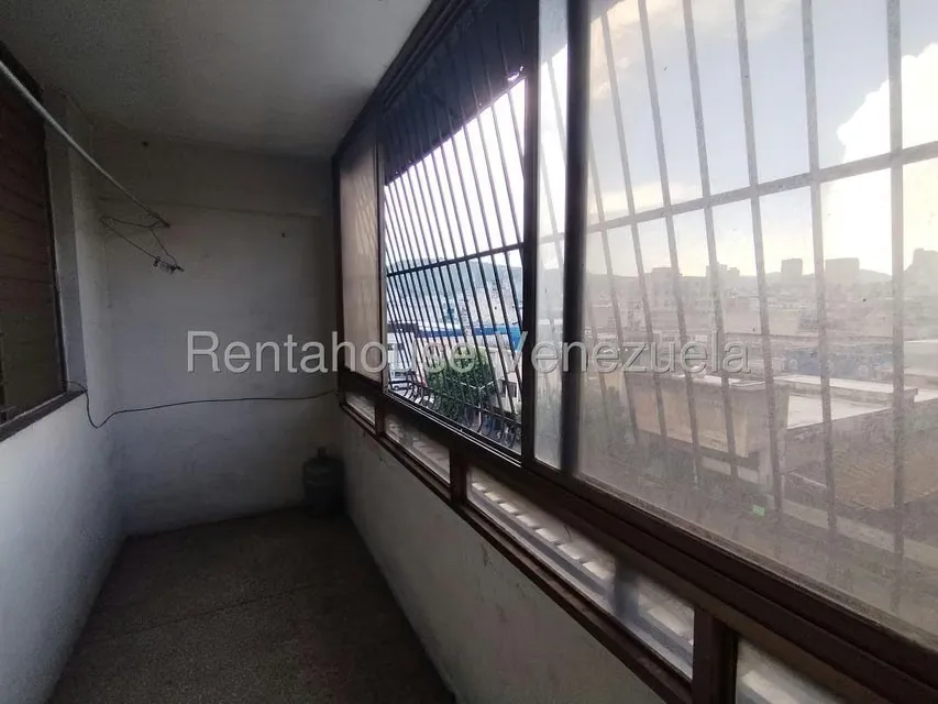 Apartamento (1 Nivel) en Venta en Avenida Lara, Carabobo - 14