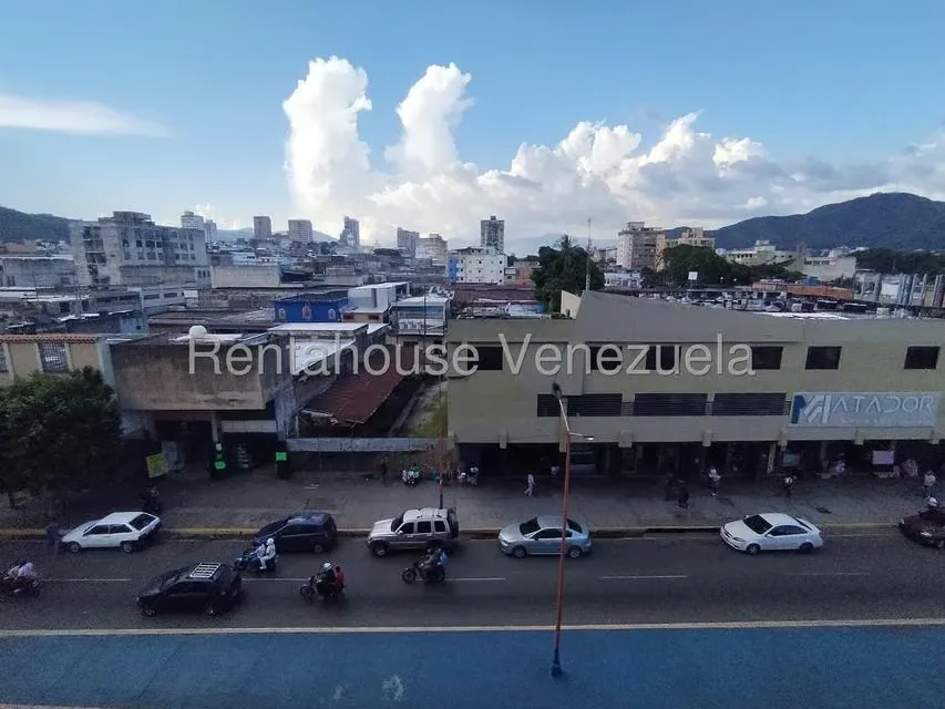 Apartamento (1 Nivel) en Venta en Avenida Lara, Carabobo - 18