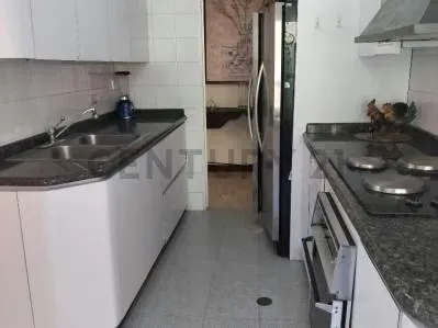 Amplio apartamento en Los Naranjos del Cafetal, Caracas en calle cerrada - 6