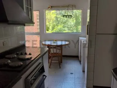 Amplio apartamento en Los Naranjos del Cafetal, Caracas en calle cerrada - 7