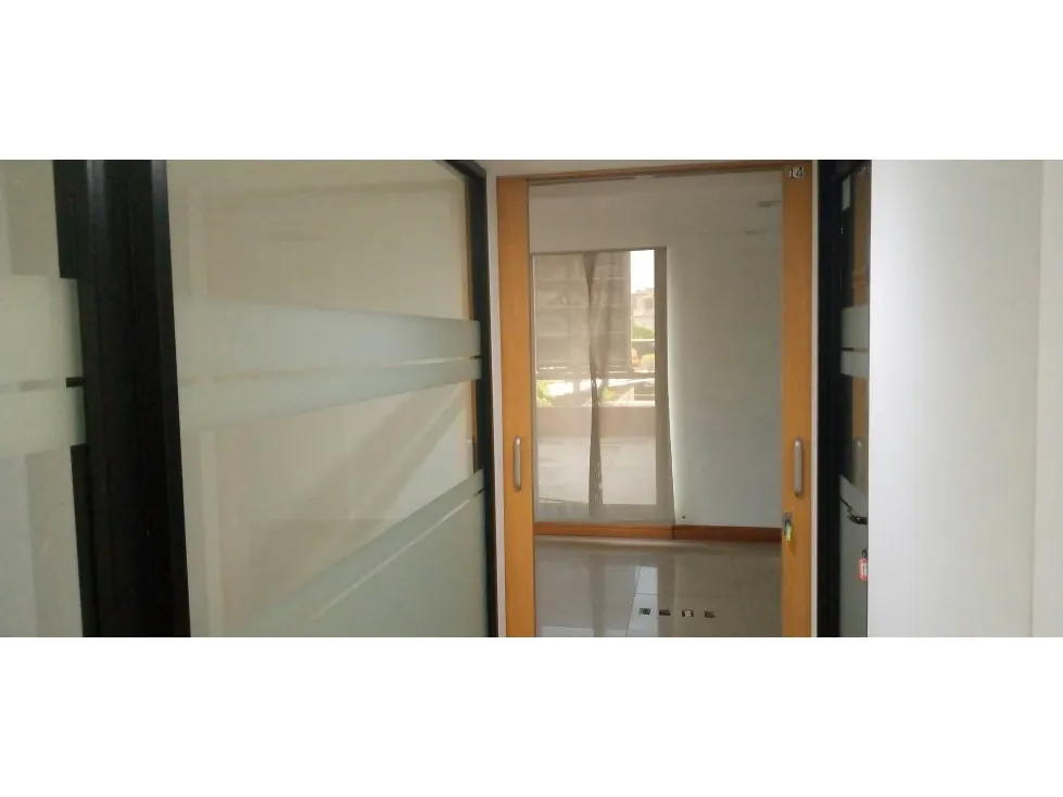 Alquilo Oficina EL ROSAL $4.000 / 300m2 + 200 terrazas - 6