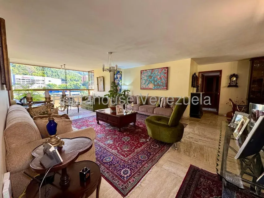 Apartamento (1 Nivel) en Venta en Las Esmeraldas, Distrito Metropolitano - 2