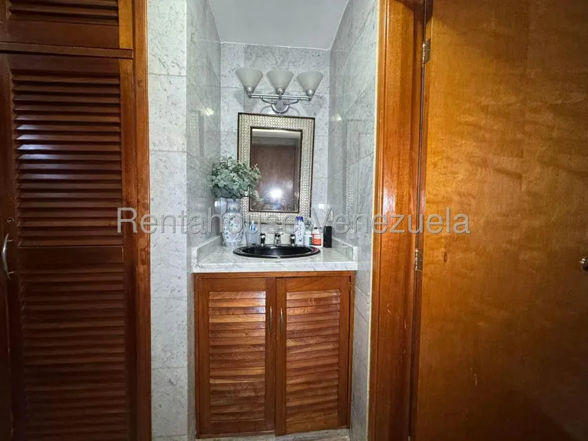 Apartamento (1 Nivel) en Venta en Las Esmeraldas, Distrito Metropolitano - 20
