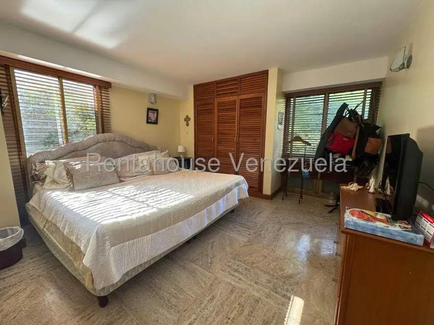 Apartamento (1 Nivel) en Venta en Las Esmeraldas, Distrito Metropolitano - 23
