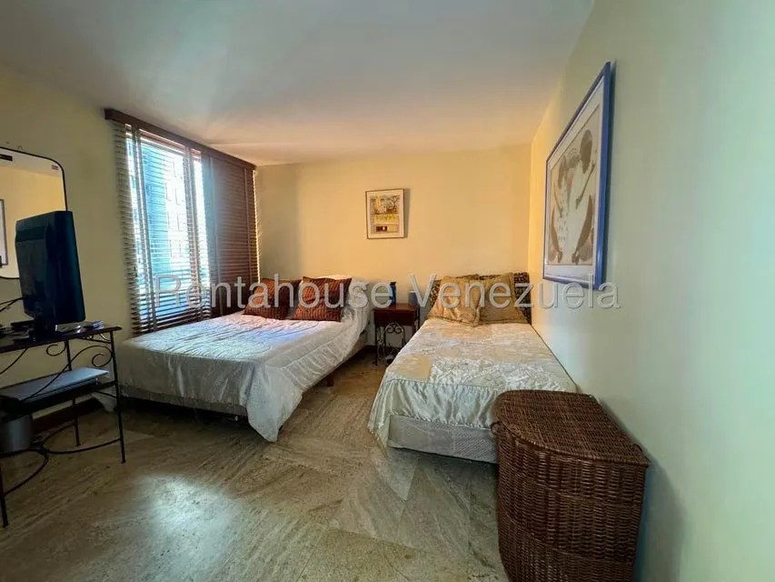 Apartamento (1 Nivel) en Venta en Las Esmeraldas, Distrito Metropolitano - 25