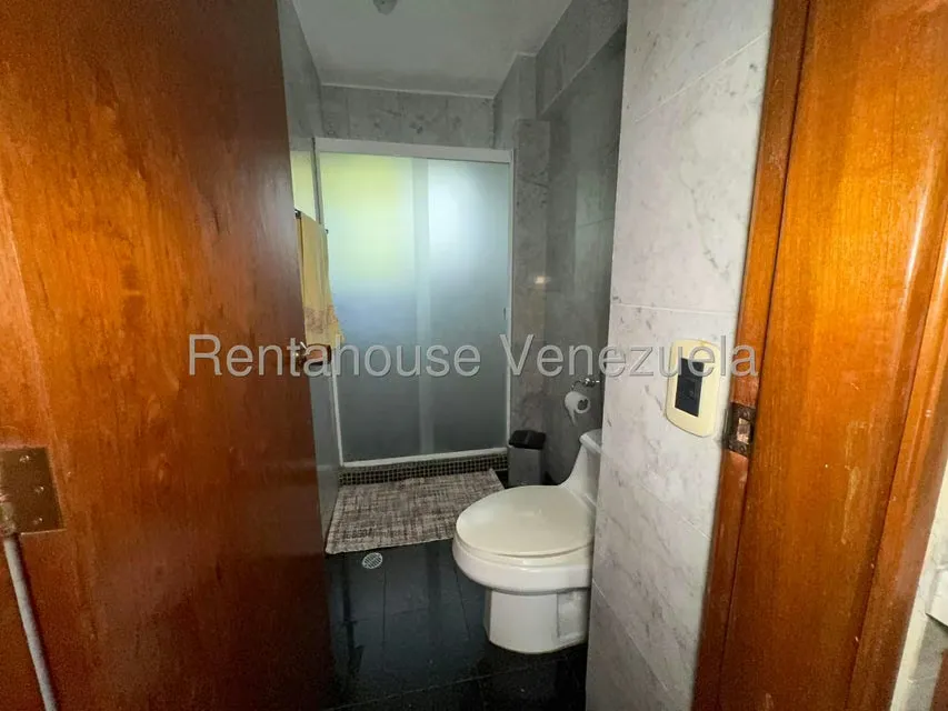 Apartamento (1 Nivel) en Venta en Las Esmeraldas, Distrito Metropolitano - 26