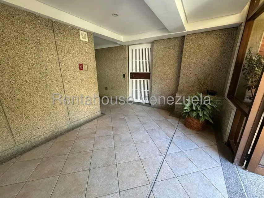 Apartamento (1 Nivel) en Venta en Las Esmeraldas, Distrito Metropolitano - 28