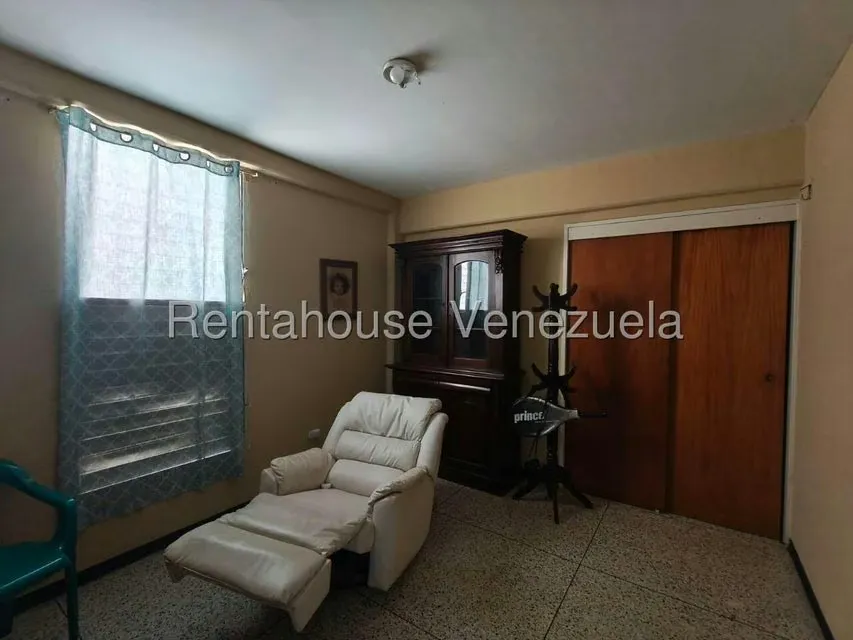 Apartamento (1 Nivel) en Alquiler en Centro, Lara - 17