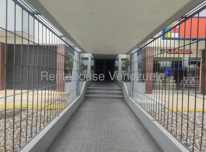 Apartamento (1 Nivel) en Alquiler en Centro, Lara - 21